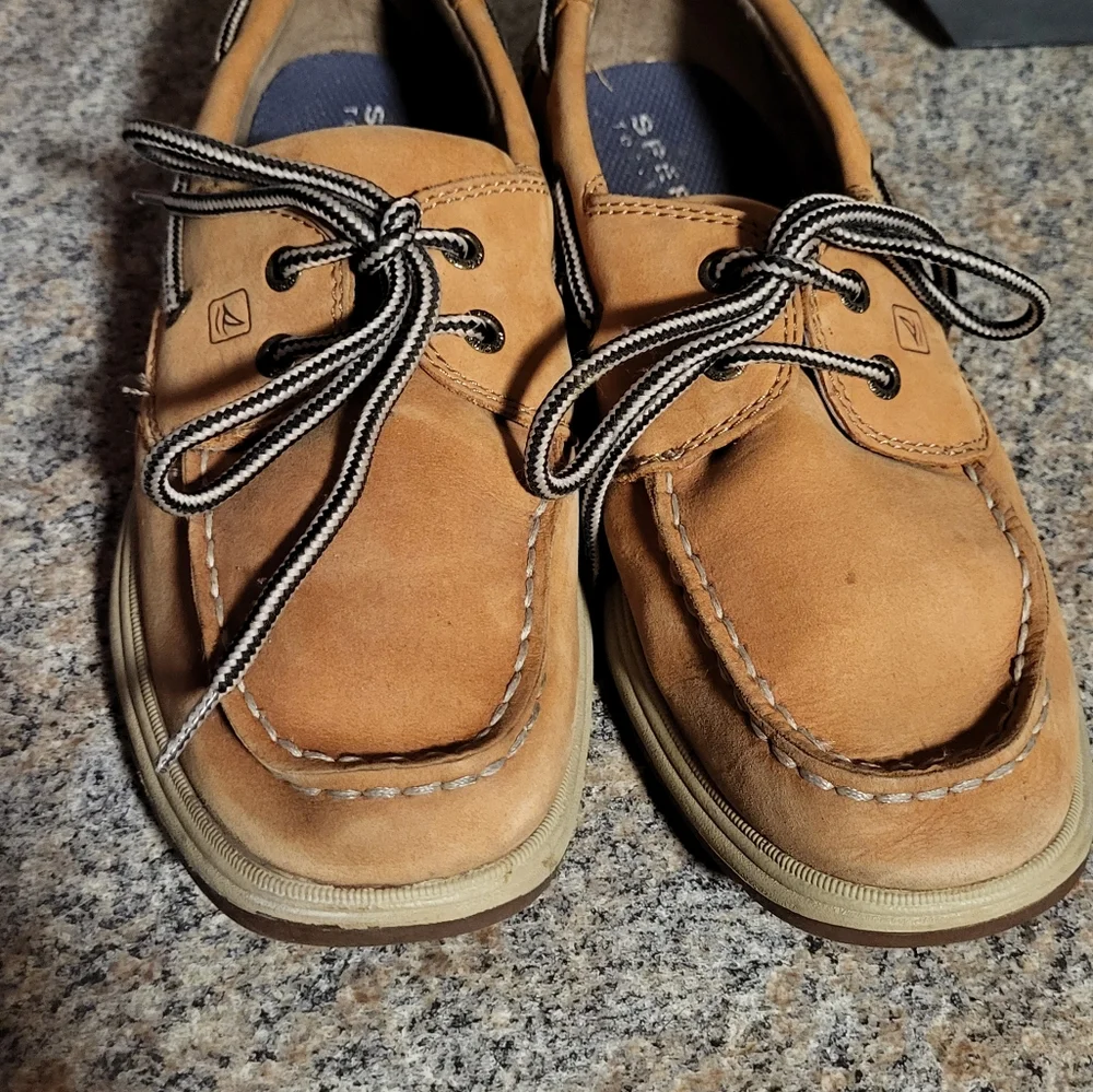 Boys Sperry shoes